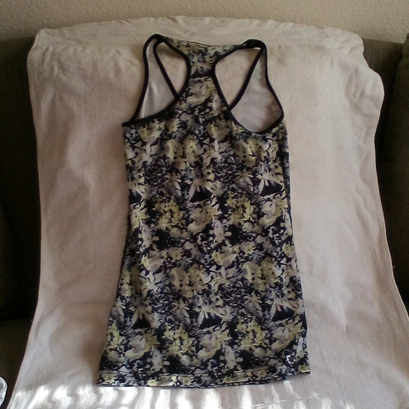 Lululemon Razorback Tank ..OBO - Picture 4 of 4